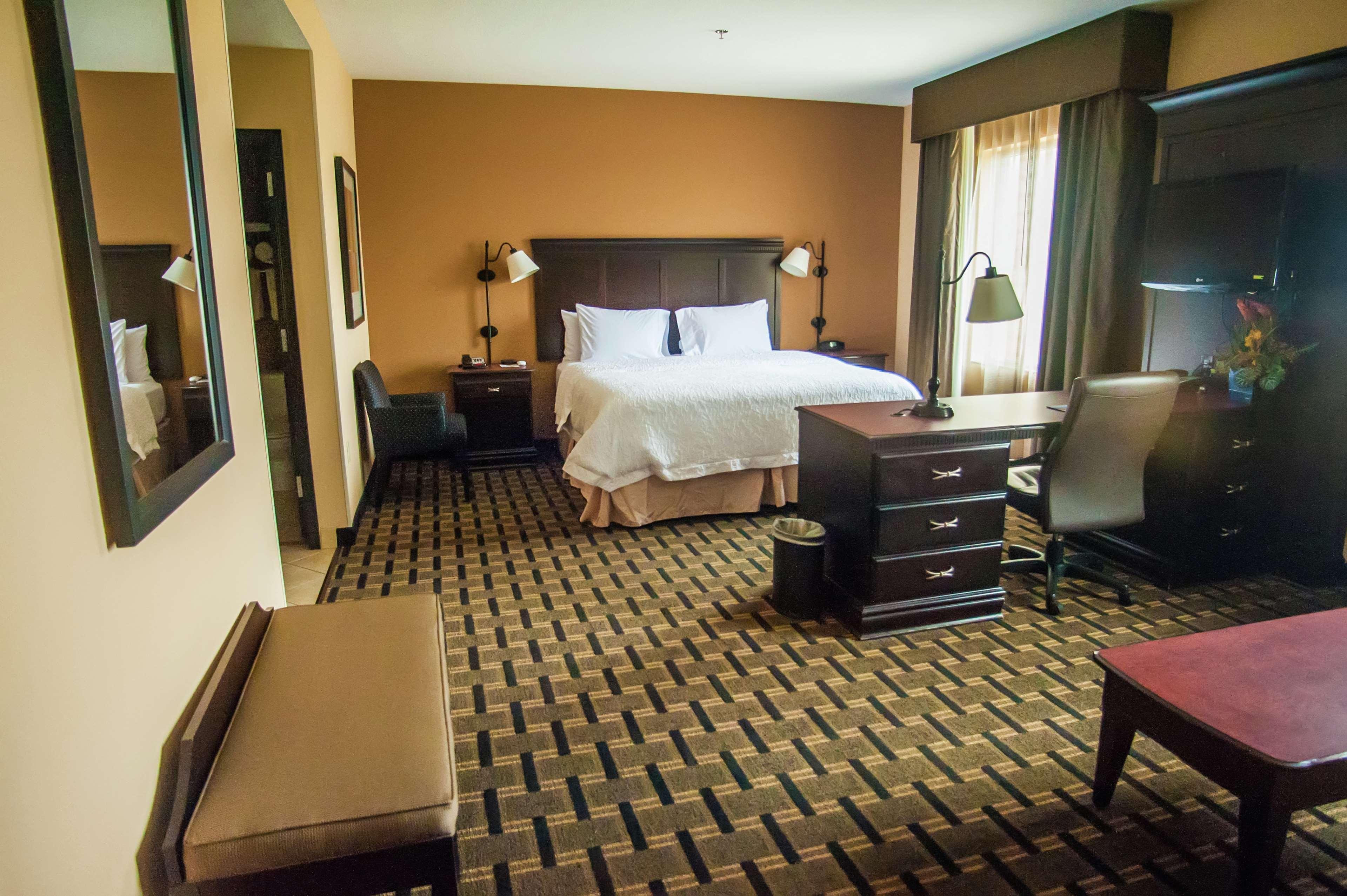 Hampton Inn & Suites Palestine Kültér fotó