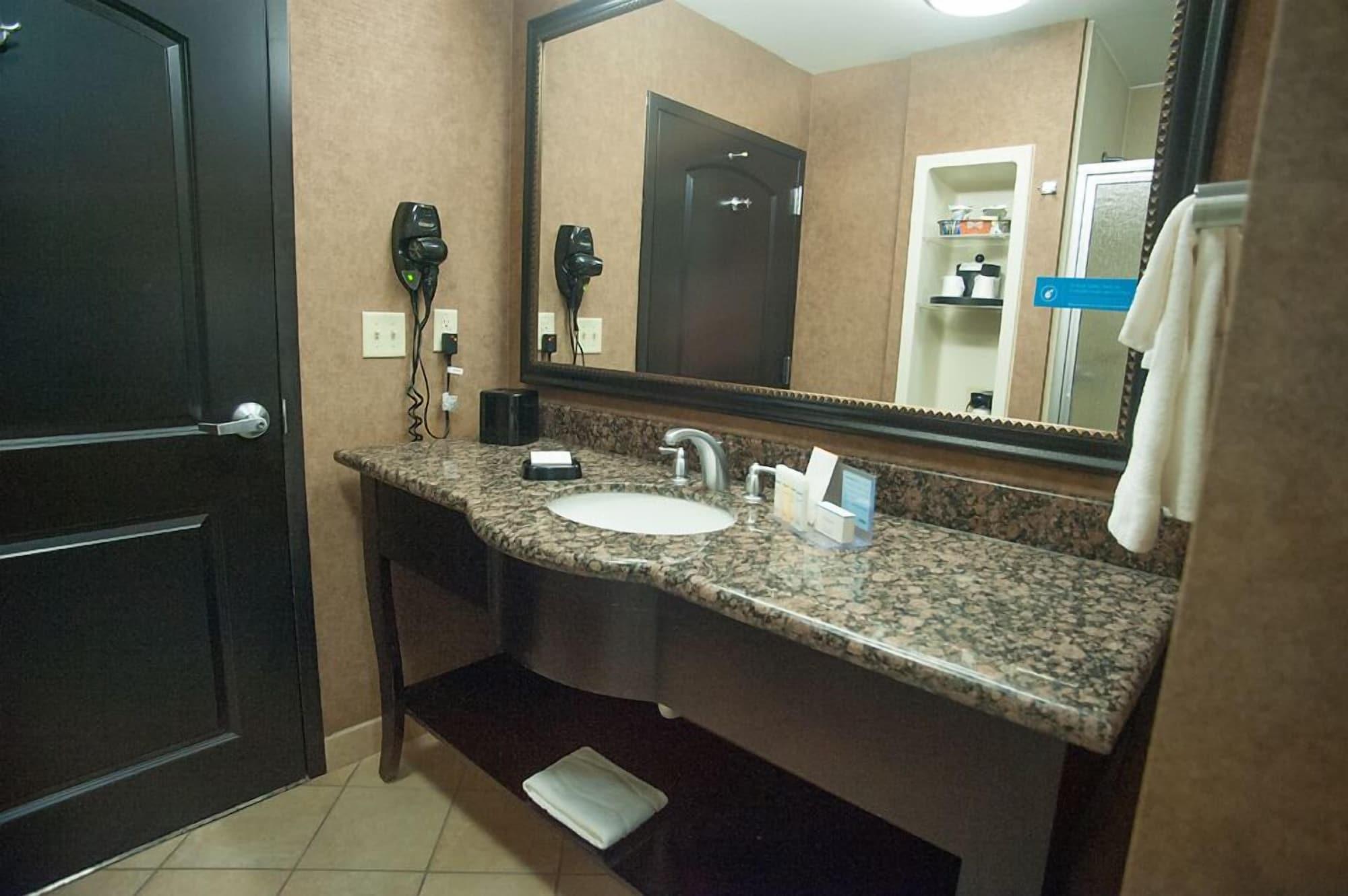 Hampton Inn & Suites Palestine Kültér fotó