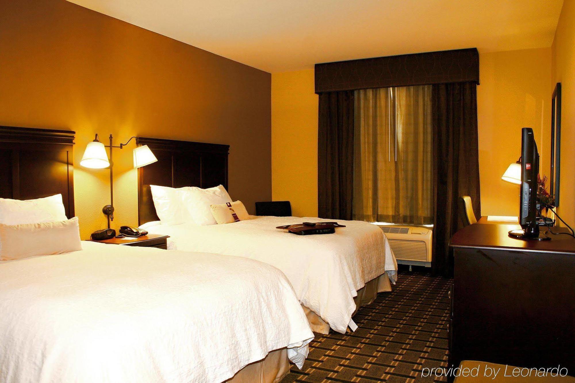 Hampton Inn & Suites Palestine Kültér fotó